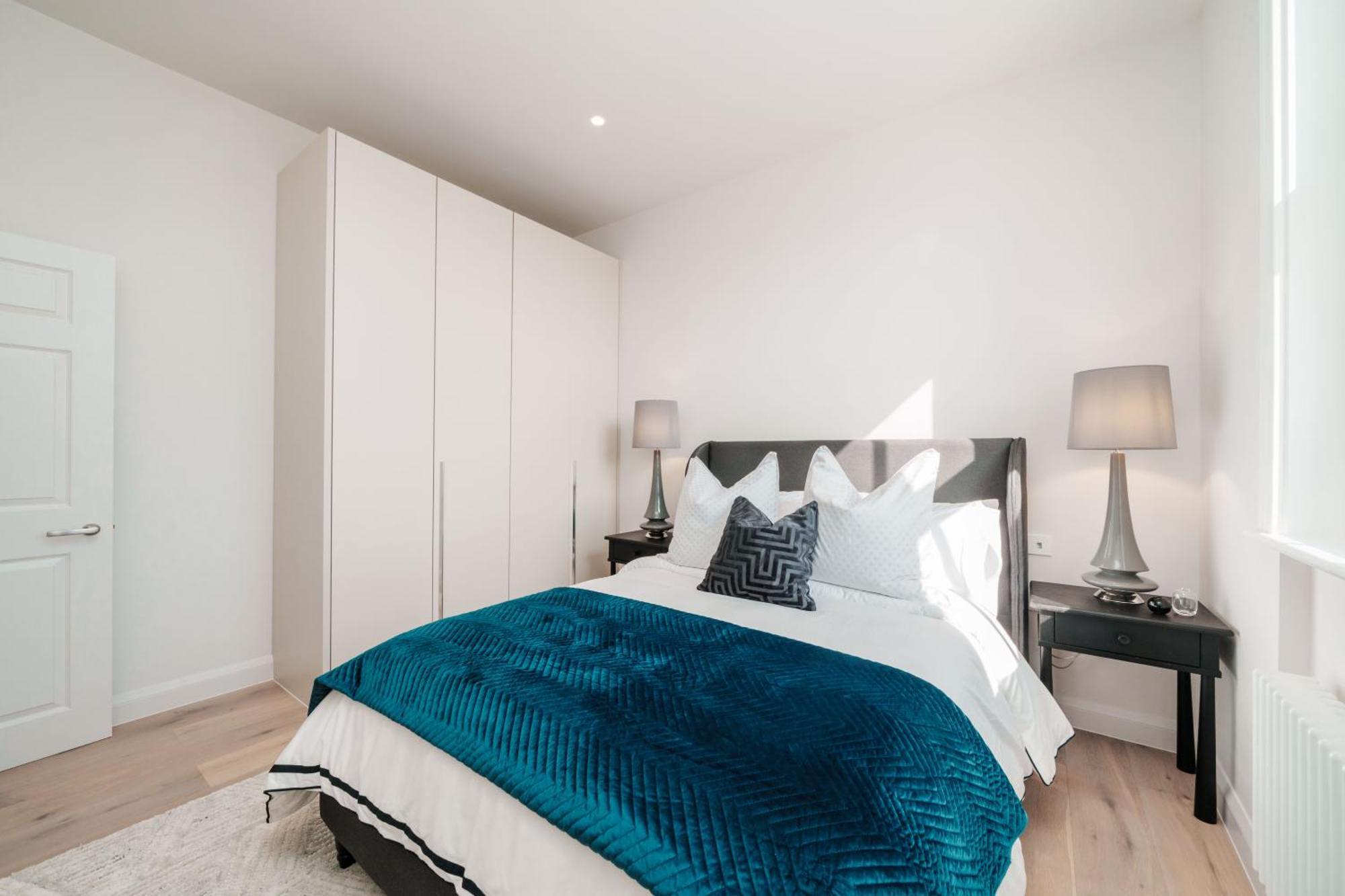 Comfort 3 Bedroom In Notting Hill Apartment