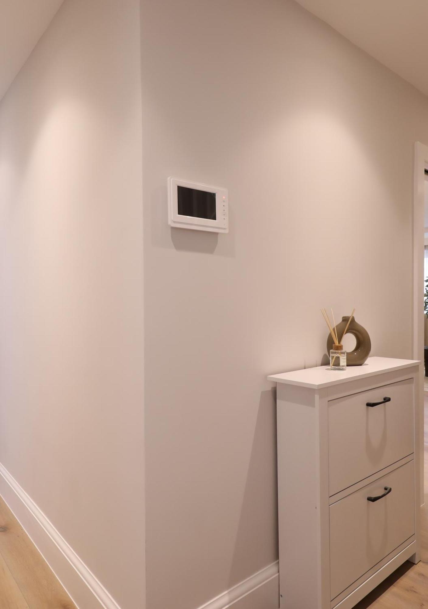 Comfort 3 Bedroom In Notting Hill Apartment *